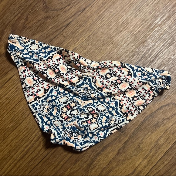 Patterned Bikini Bottom - Picture 4 of 5